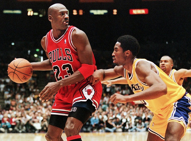 Michael-Jordan-Kobe-Bryant-Vince-Bucci-AFP-Getty-Images.jpg